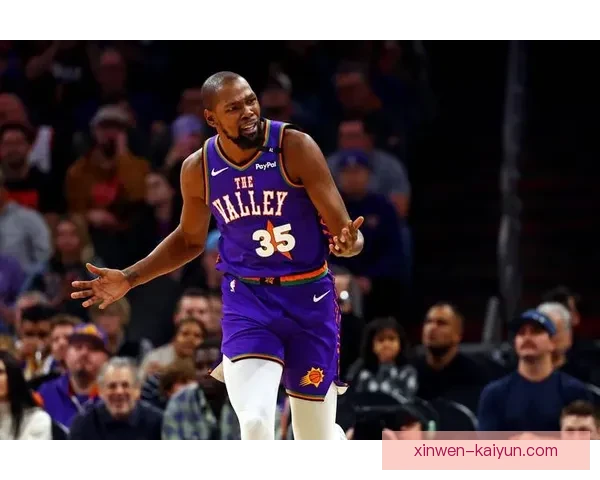 NBA季后赛最新动态：詹姆斯带领湖人力克勇士，杜兰特回归助太阳夺胜